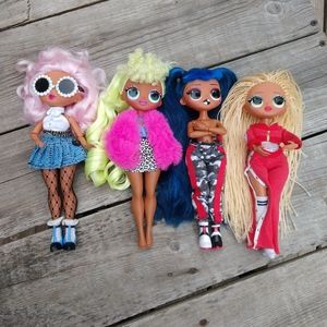 LOL OMG dolls : set of 4  : accessories included with dolls :